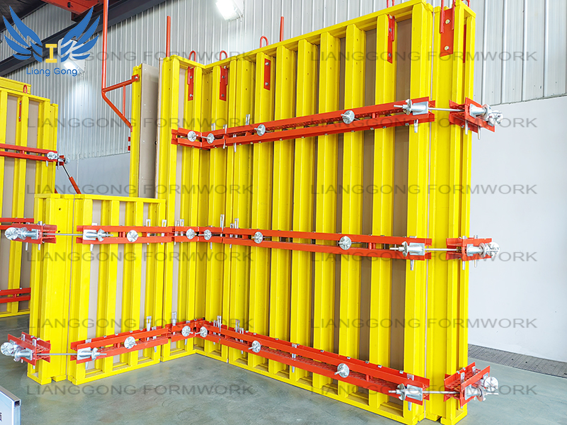 أنواع القوالب الخشبية في البناء